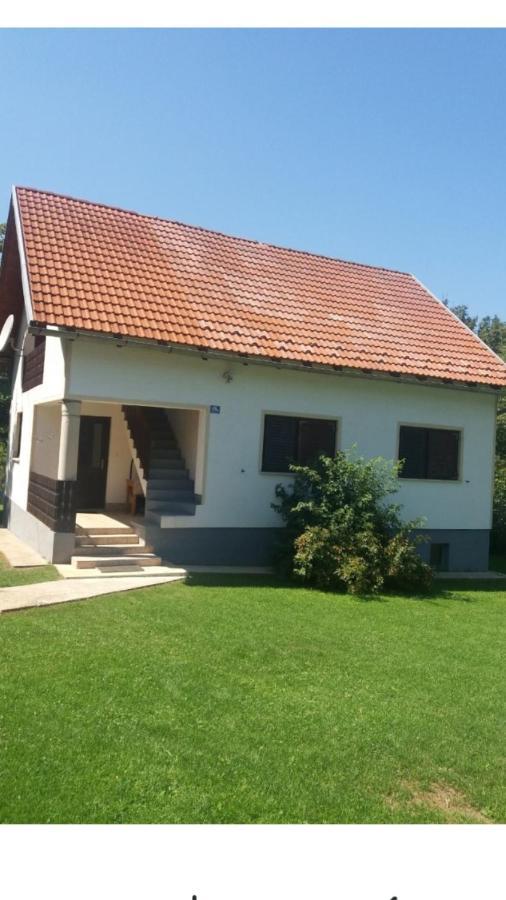 Apartman Filip Apartamento Smoljanac Exterior foto