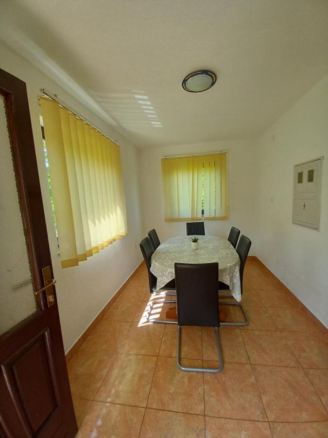 Apartman Filip Apartamento Smoljanac Exterior foto