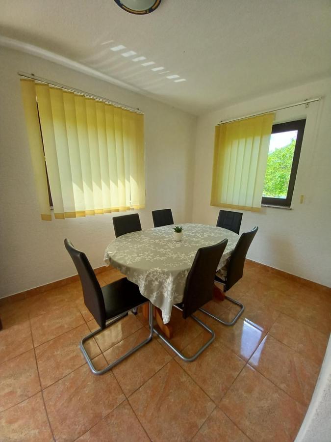 Apartman Filip Apartamento Smoljanac Exterior foto